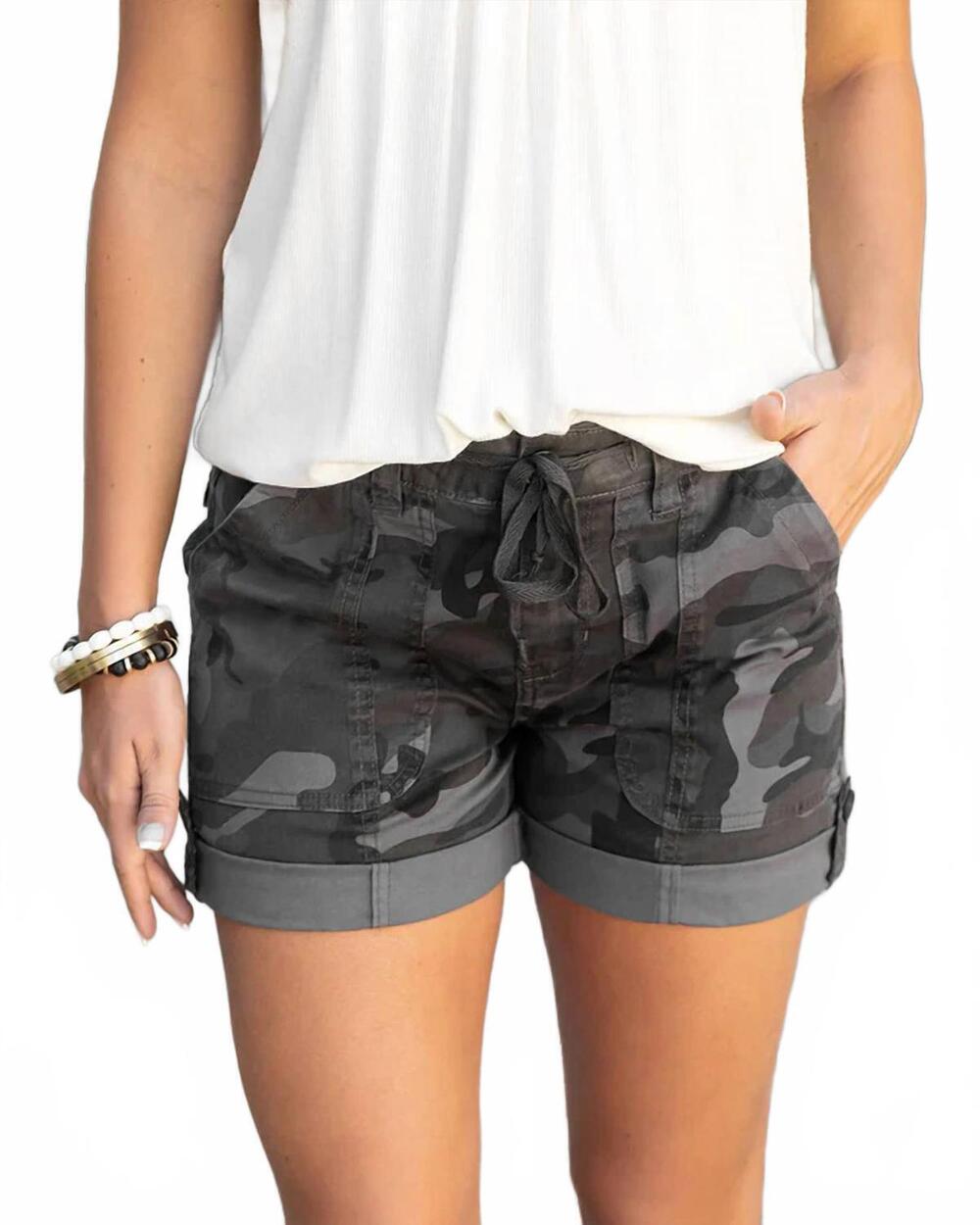NEW GRACE AND LACE print cargo shorts in grey camo